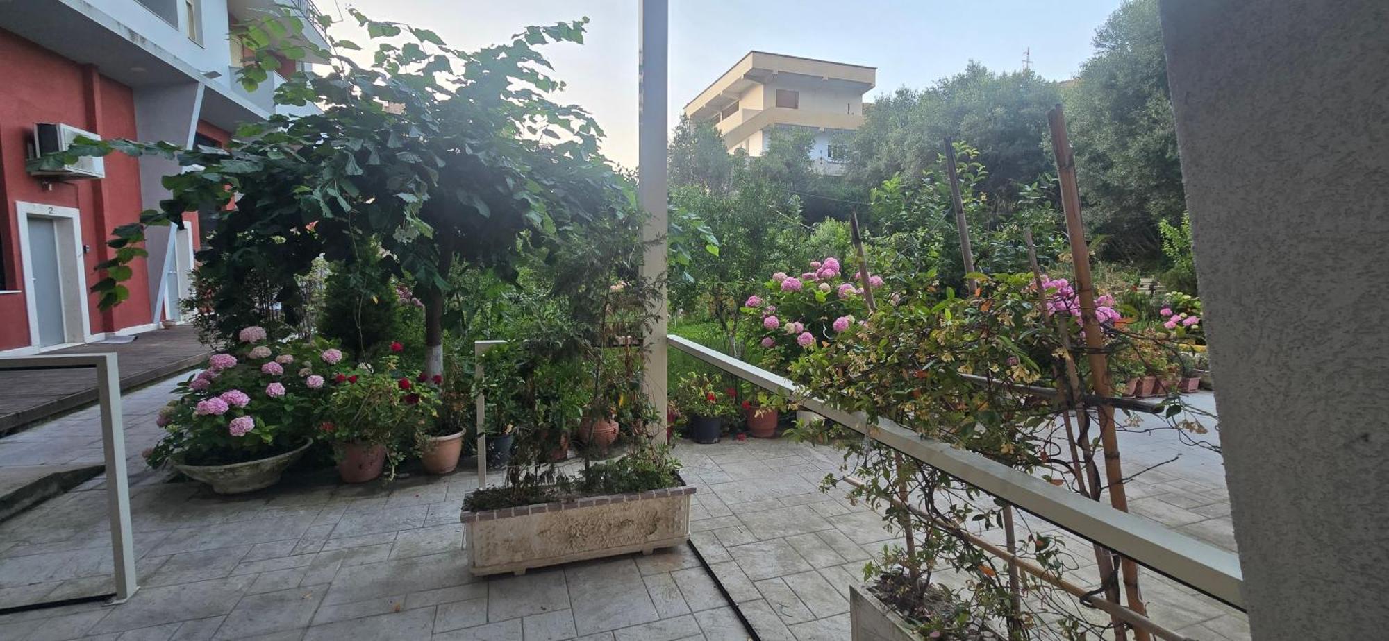 Apartament Me Qera Dublex Lungomare Vlorë Εξωτερικό φωτογραφία